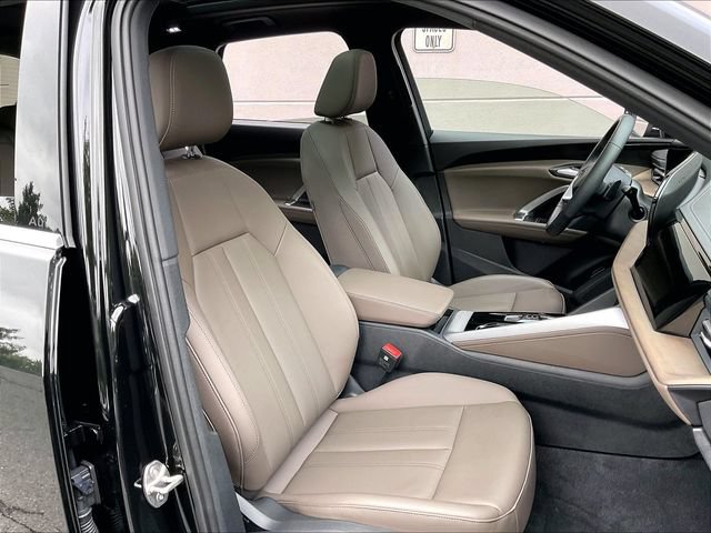 Used 2025 Audi Q5 Premium w/ Convenience Package AWD/4WD image 19