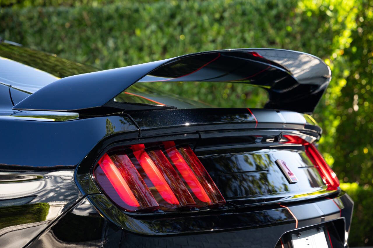 Used 2019 Ford Mustang Shelby GT350R w/ GT350R Equipment Group 920A image 34