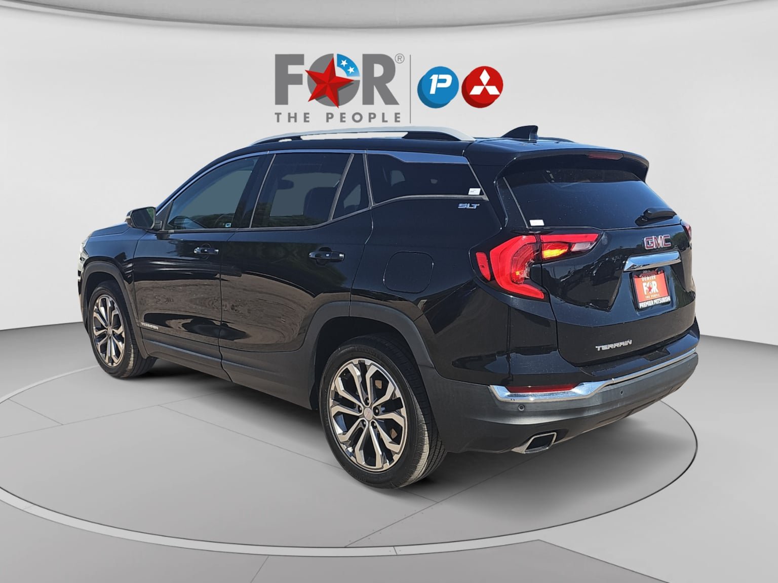 Used 2019 GMC Terrain SLT w/ Preferred Package FWD image 3