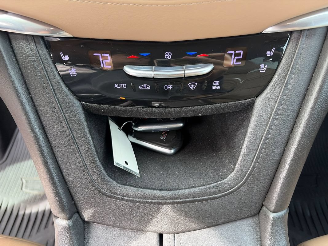 Used 2018 Cadillac XT5 Platinum w/ Driver Assist Package AWD/4WD image 26
