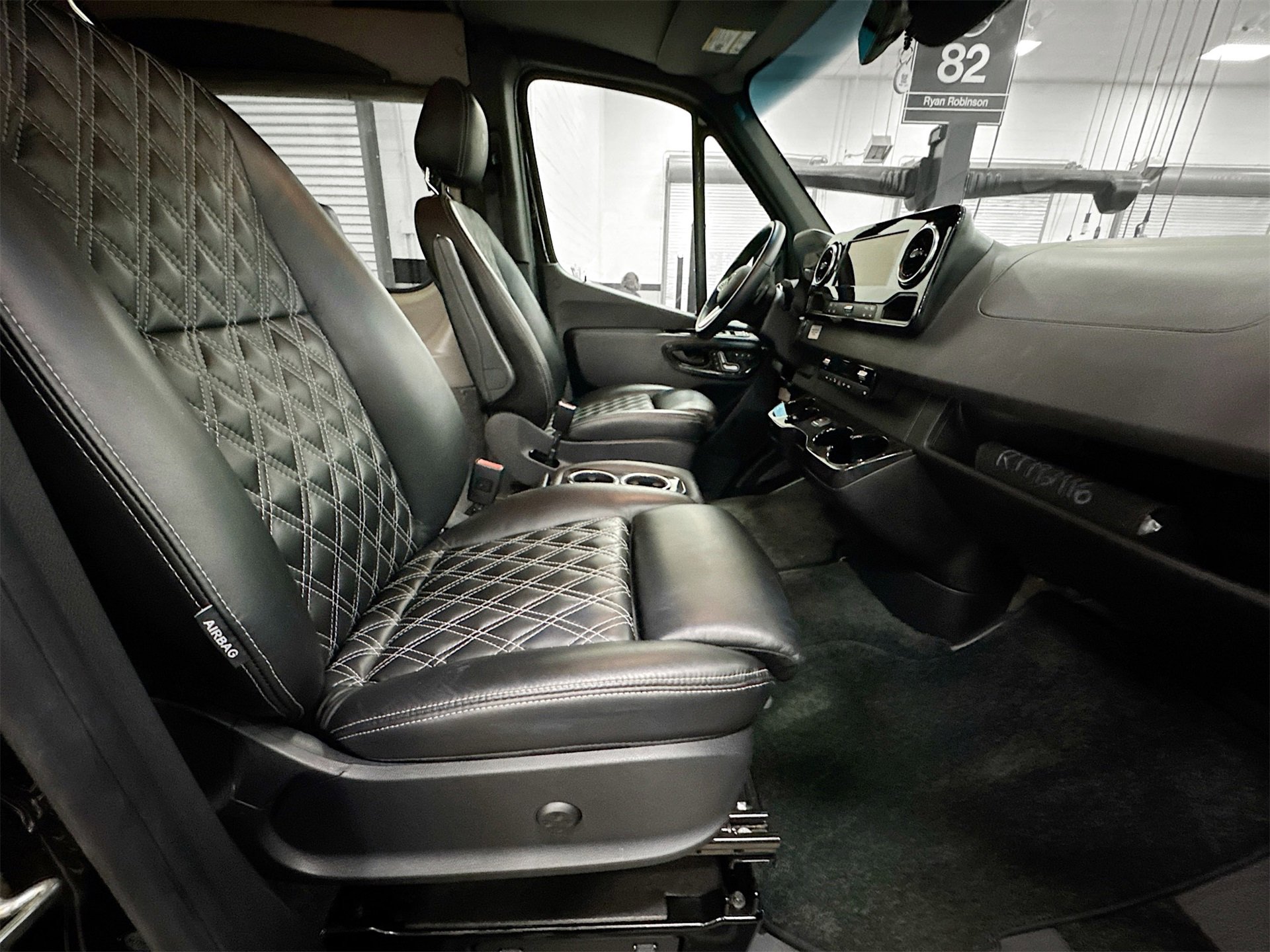 Used 2024 Mercedes-Benz Sprinter 2500 image 30