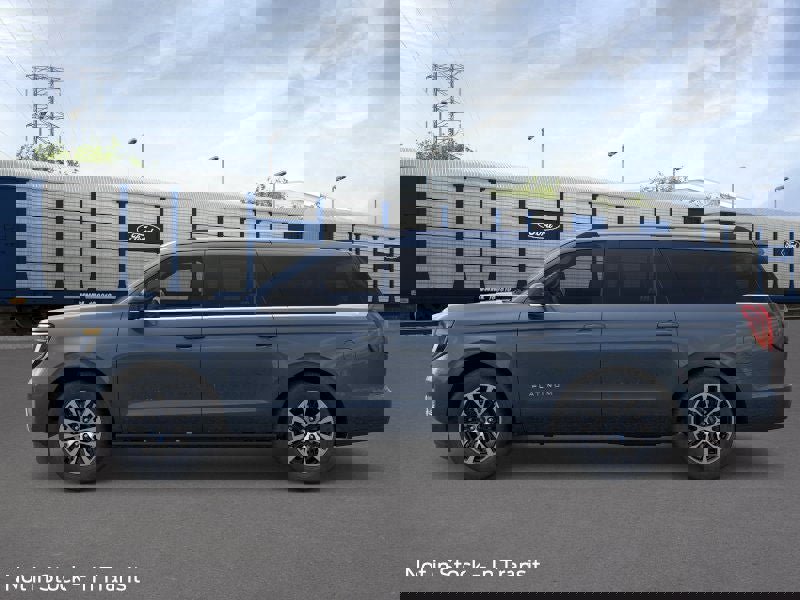 New 2025 Ford Expedition Max Platinum image 3