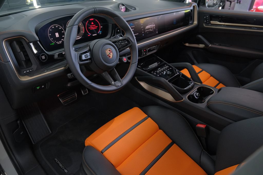 Used 2026 Porsche Cayenne Turbo GT AWD/4WD image 40