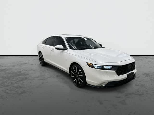 Used 2025 Honda Accord Touring image 6