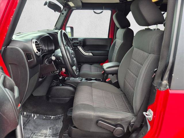 Used 2012 Jeep Wrangler Sahara w/ Dual Top Group AWD/4WD image 15