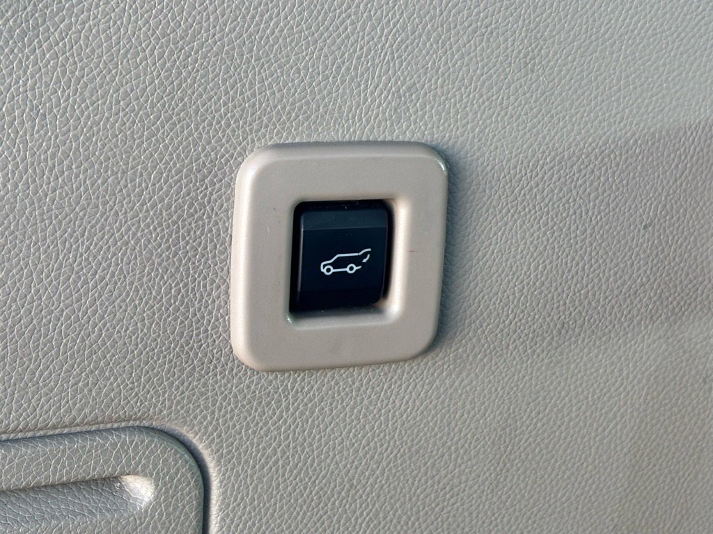 Used 2013 Ford Expedition EL Limited image 12