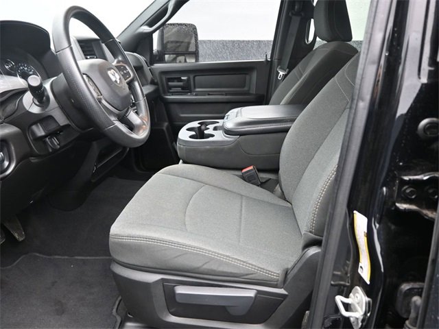 Used 2024 RAM 2500 Tradesman w/ Chrome Appearance Group image 10