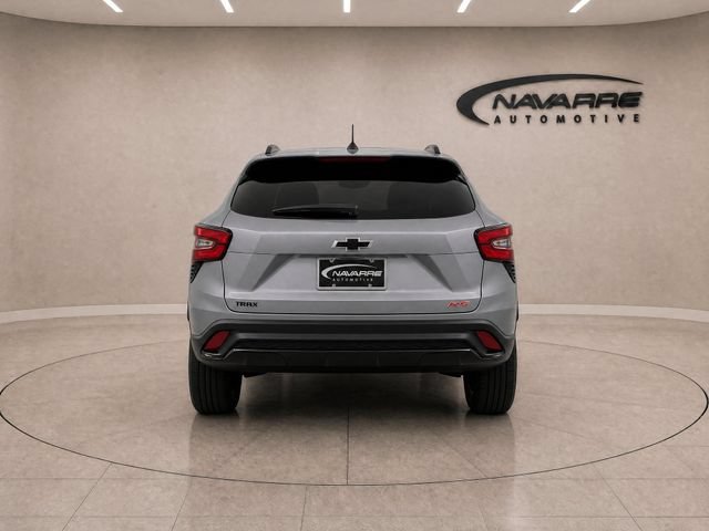 Used 2025 Chevrolet Trax RS w/ Sunroof Package FWD image 7