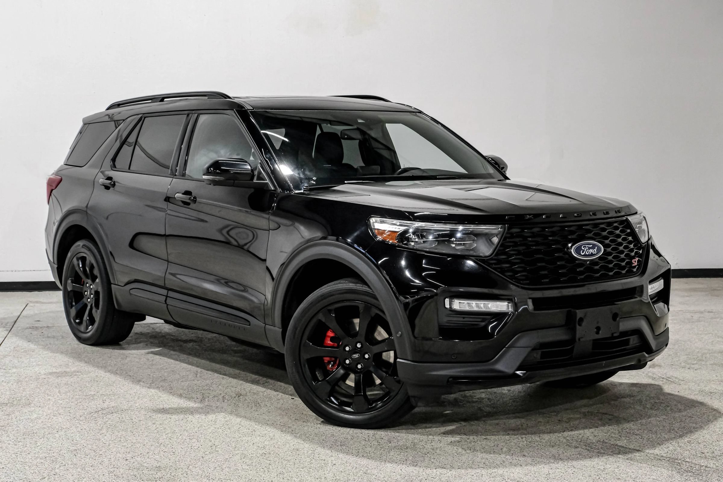 Used 2020 Ford Explorer ST w/ ST Street Pack AWD/4WD image 4