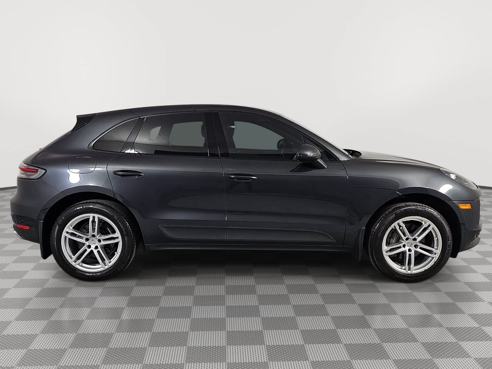 Used 2021 Porsche Macan AWD/4WD image 9