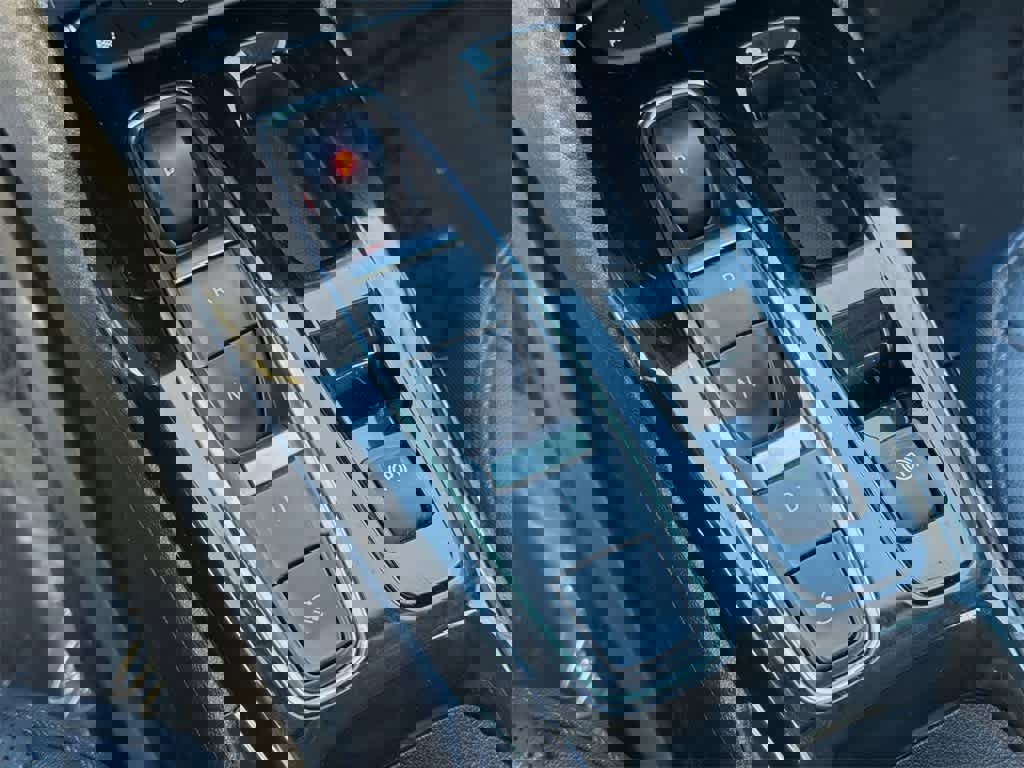 Used 2023 Chevrolet Bolt EUV LT w/ Convenience Package image 15