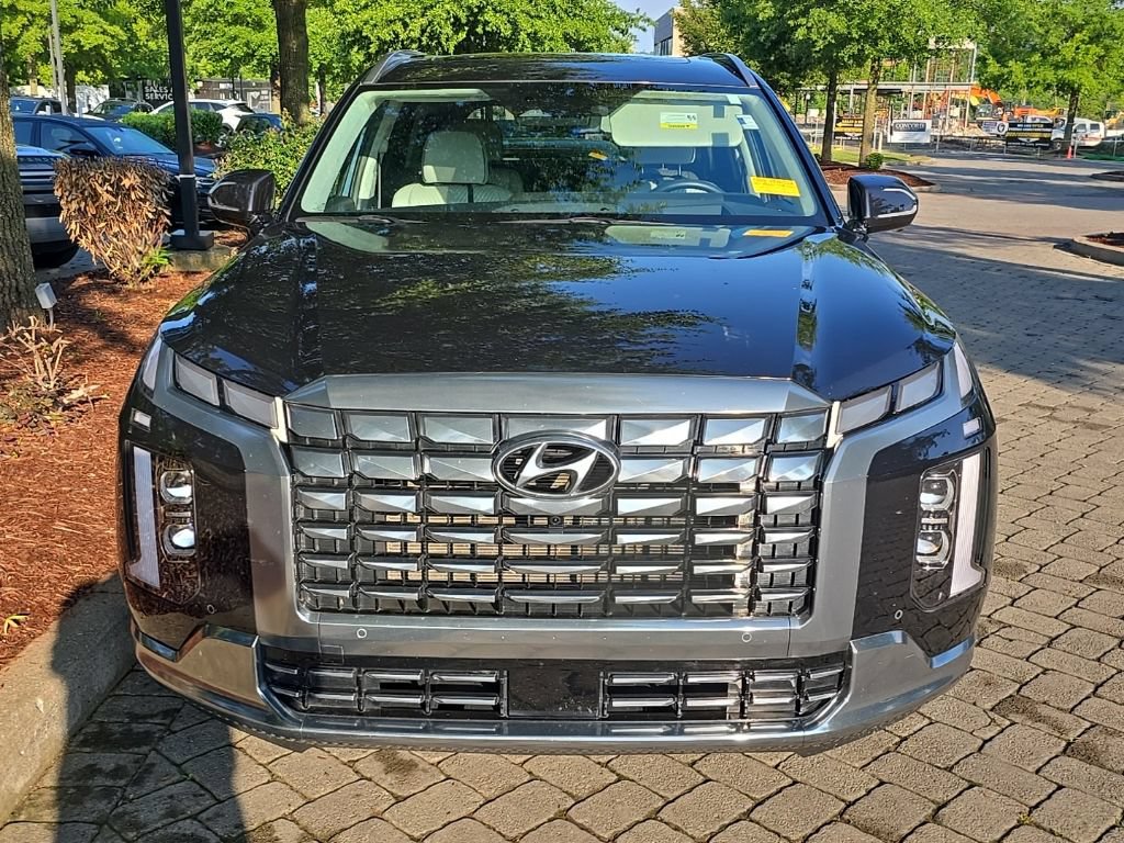 Used 2023 Hyundai Palisade Calligraphy w/ Cargo Package FWD image 3