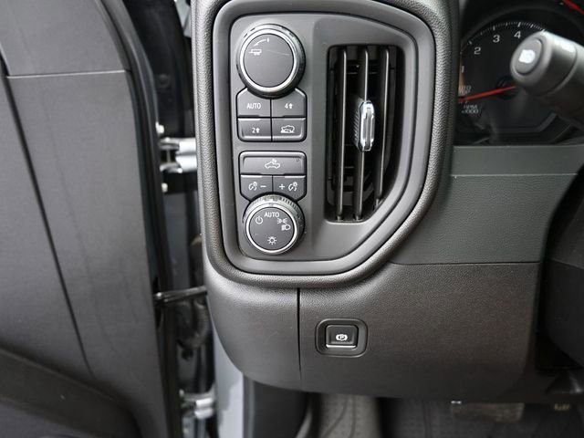 Used 2025 Chevrolet Silverado 1500 Custom image 34