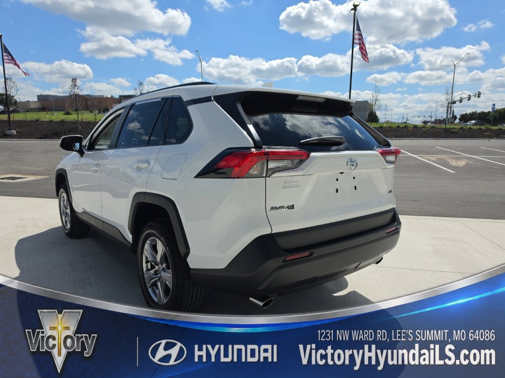 Used 2025 Toyota RAV4 XLE FWD image 3