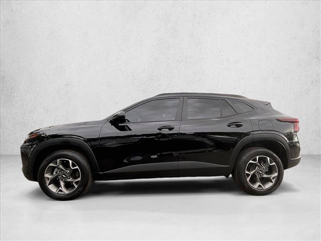 Used 2025 Chevrolet Trax LT FWD image 6
