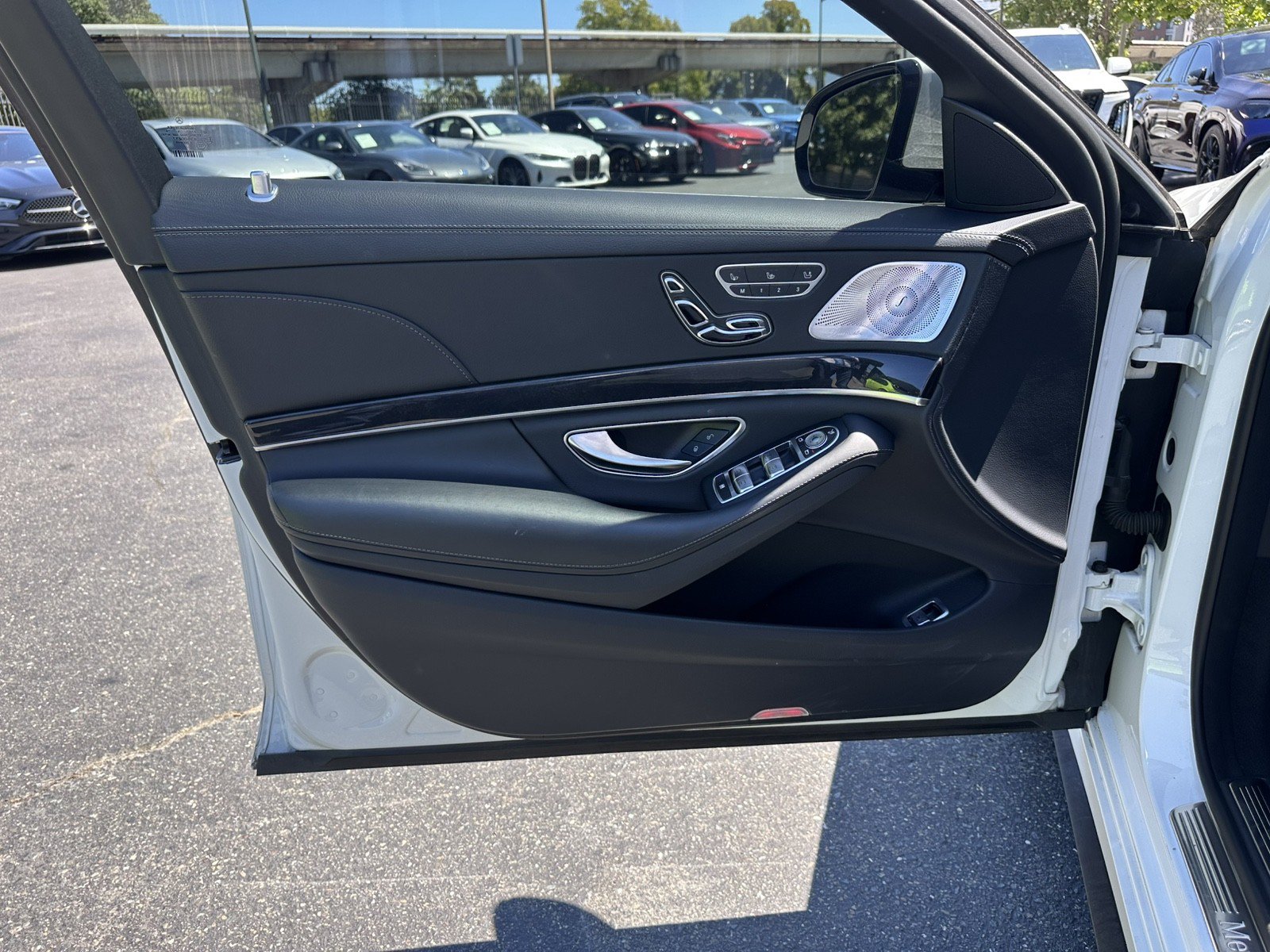 Used 2020 Mercedes-Benz S 560 4MATIC Sedan w/ AMG Line Exterior image 27