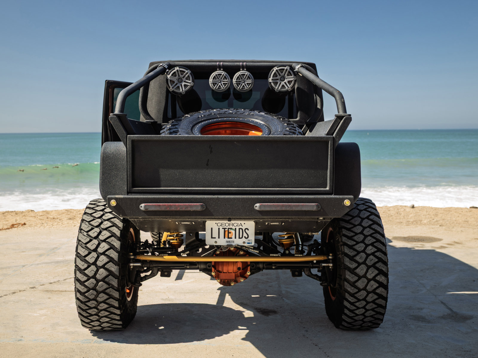 Used 2014 Jeep Wrangler Unlimited Rubicon w/ Connectivity Group image 9