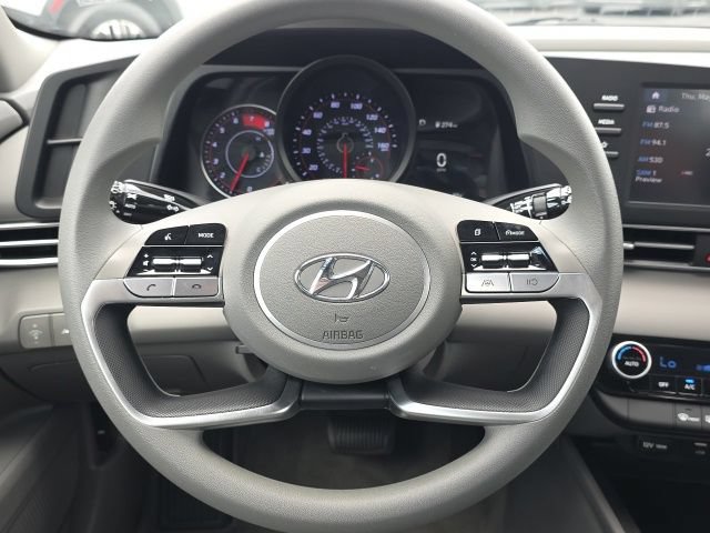 Used 2023 Hyundai Elantra SEL FWD image 10