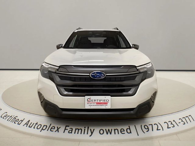 Used 2025 Subaru Forester Premium AWD/4WD image 8