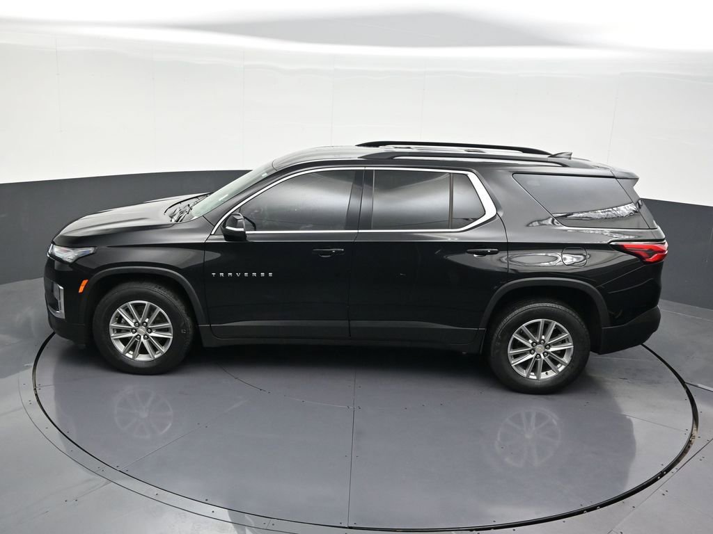 Used 2023 Chevrolet Traverse LT image 17