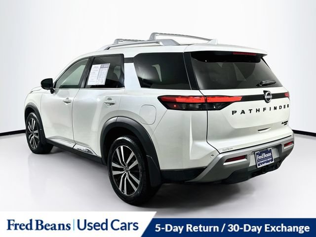 Certified 2024 Nissan Pathfinder Platinum w/ Black Appearance Package AWD/4WD image 6