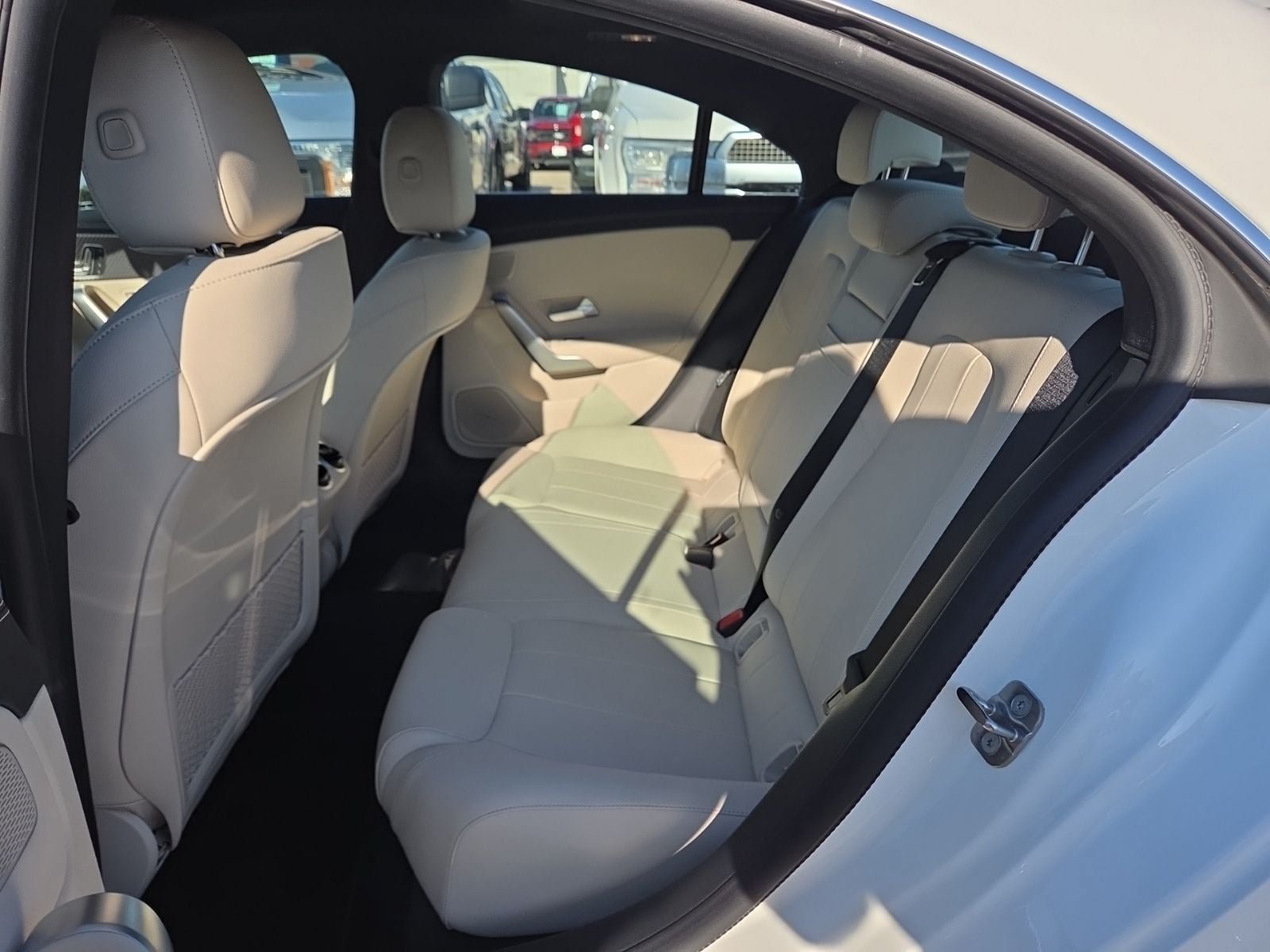 Used 2025 Mercedes-Benz CLA 250 4MATIC image 30