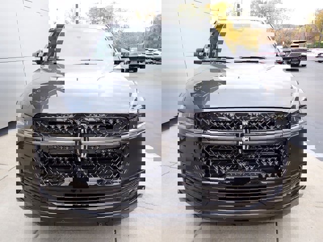 New 2025 Lincoln Navigator Reserve w/ Jet Appearance Package image 9