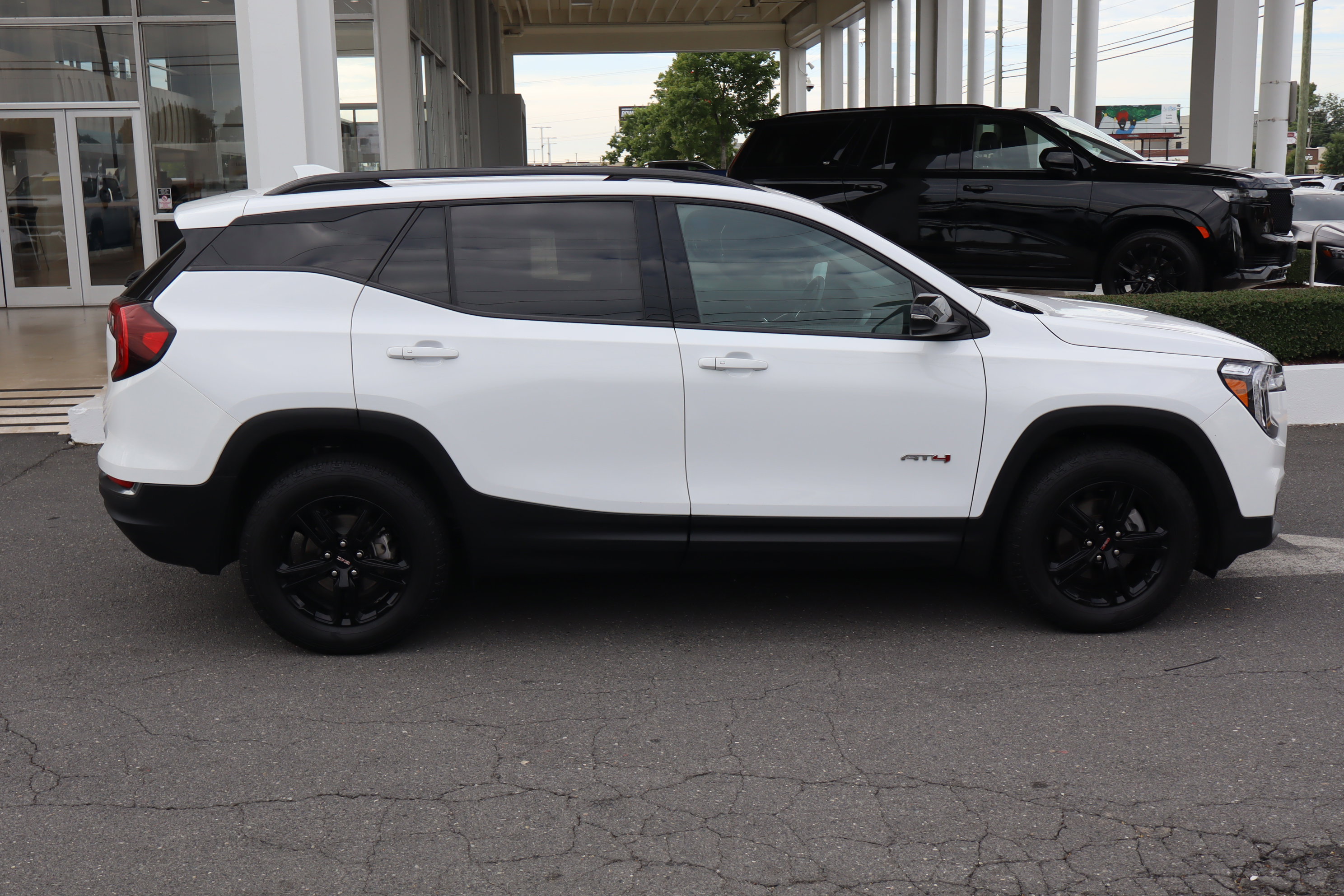 Certified 2023 GMC Terrain AT4 image 11