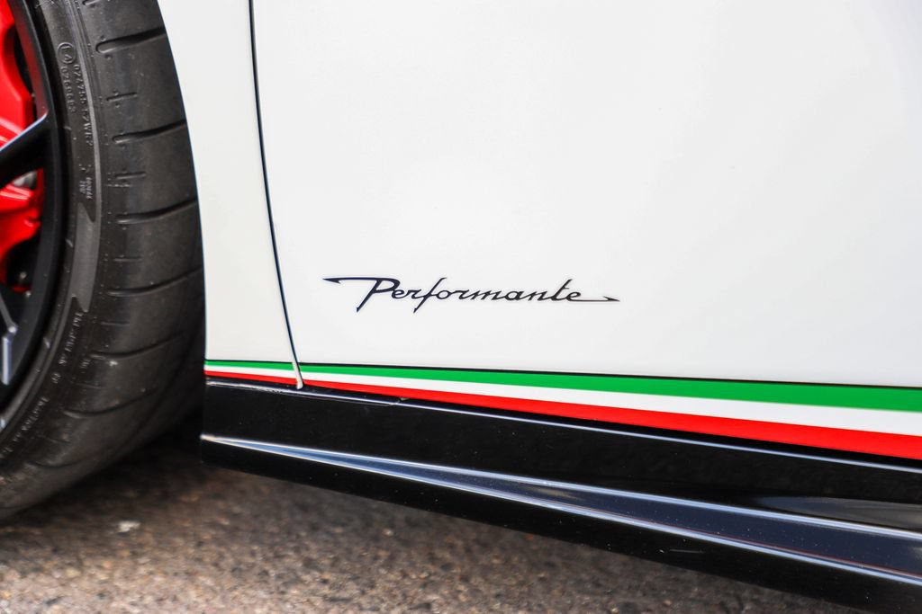 Used 2018 Lamborghini Huracan Performante AWD/4WD image 40