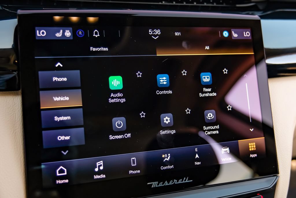 Used 2022 Maserati Quattroporte Modena RWD image 40