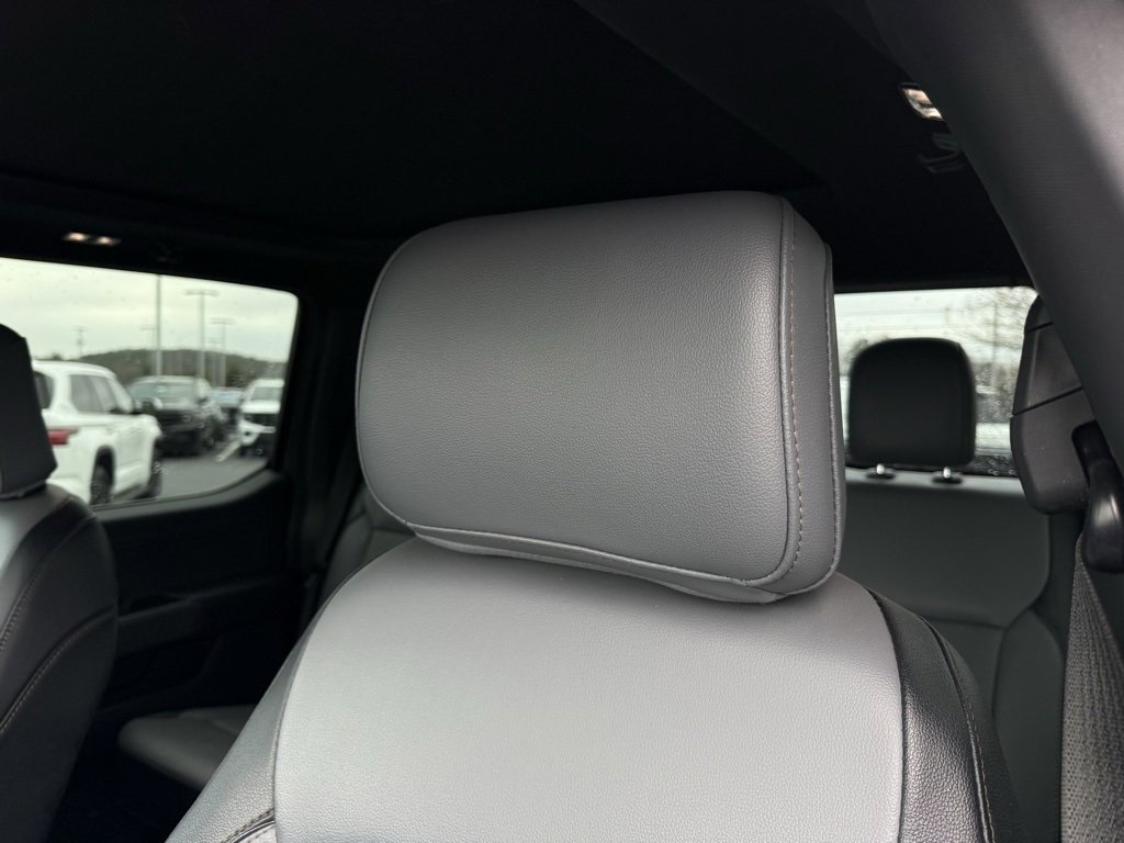 Used 2022 Ford F150 Lightning Lariat w/ Equipment Group 511A High image 23