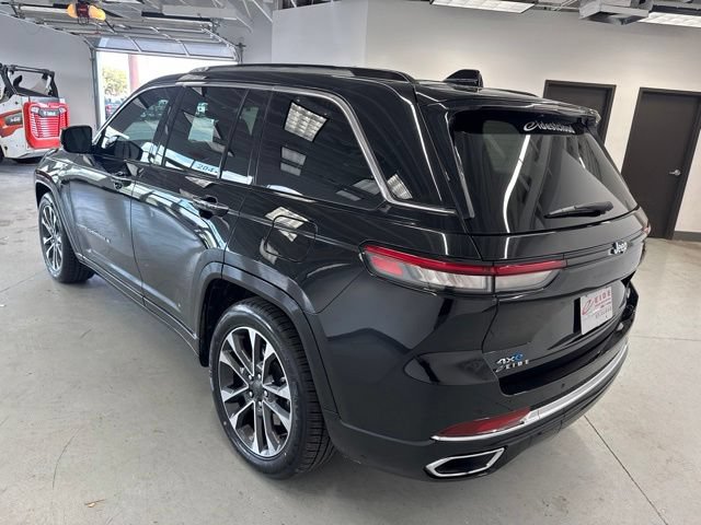Used 2023 Jeep Grand Cherokee Overland AWD/4WD image 11
