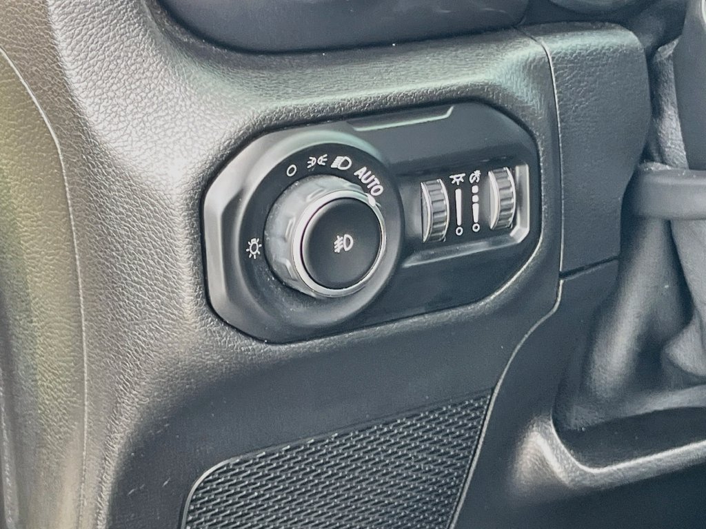 Used 2021 Jeep Wrangler Unlimited Sport AWD/4WD image 10