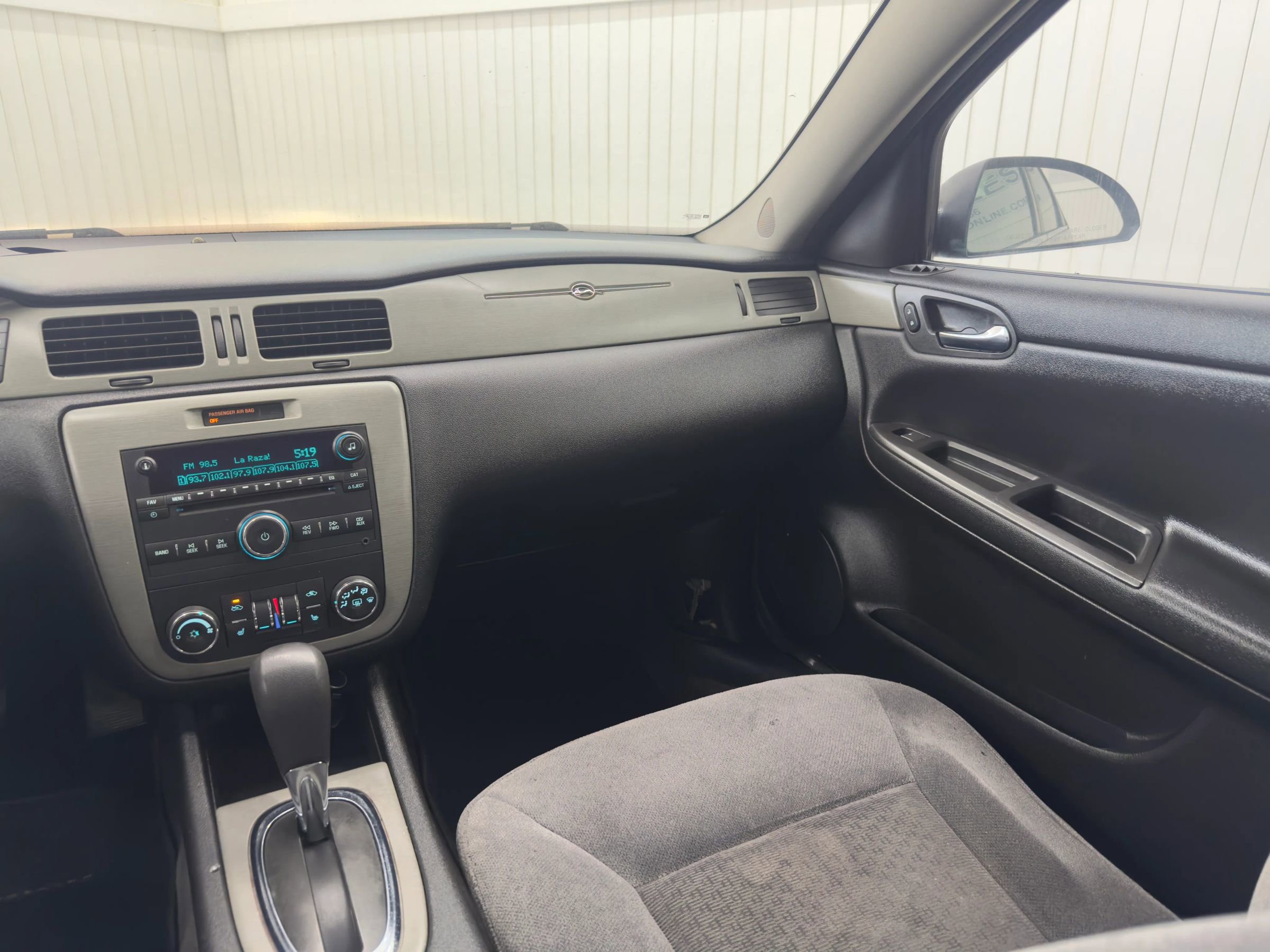 Used 2007 Chevrolet Impala LT image 11