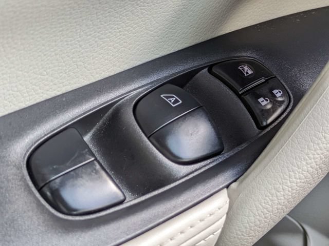 Used 2022 Nissan Rogue Sport SL FWD image 26
