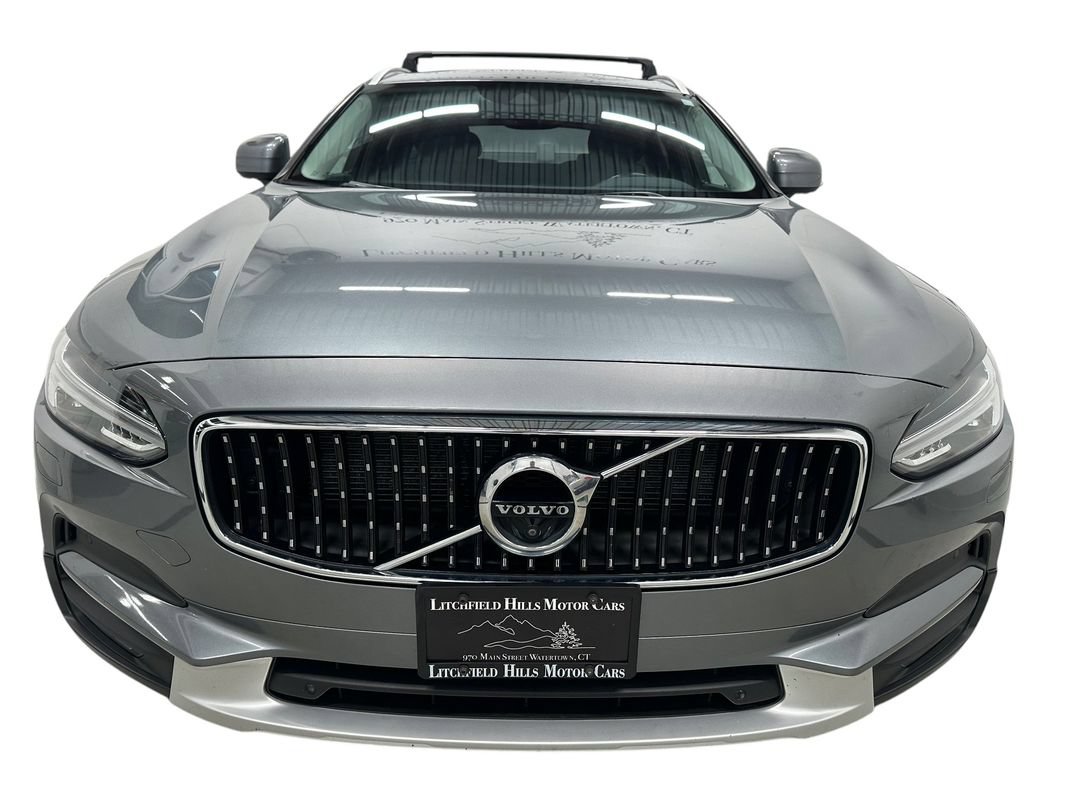 Used 2018 Volvo V90 T6 Cross Country w/ Convenience Package AWD/4WD image 8
