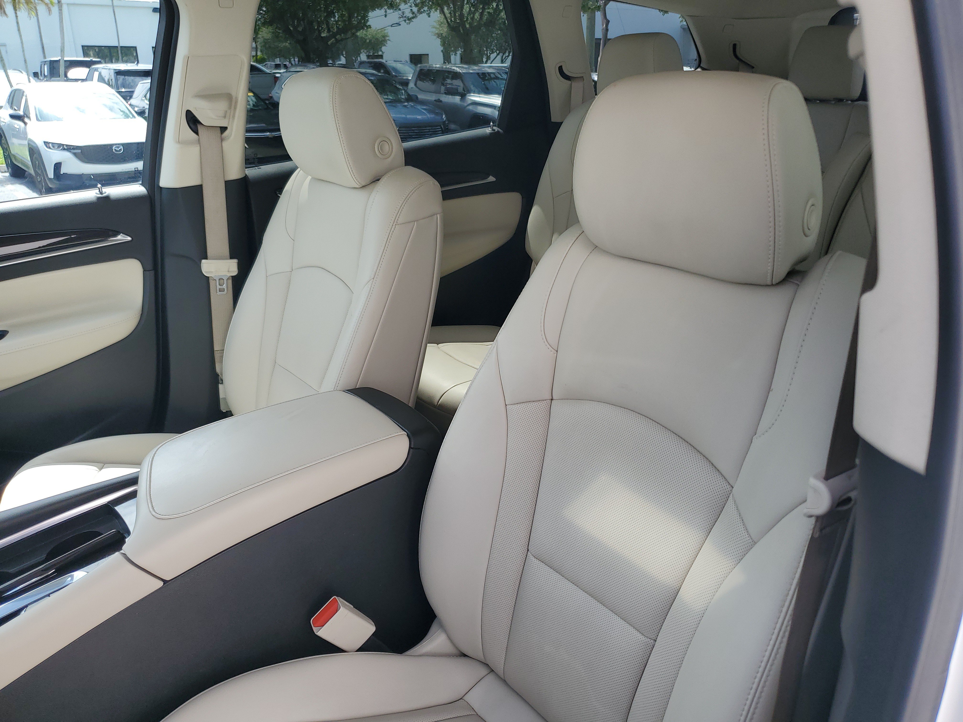 Certified 2024 Buick Enclave Essence w/ Technology Package FWD image 20
