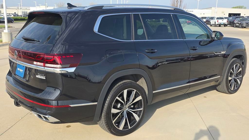 Used 2025 Volkswagen Atlas SEL Premium R-Line AWD/4WD image 5