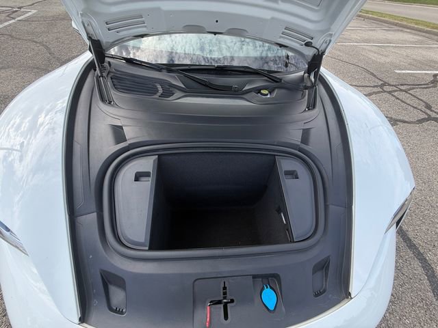 Used 2021 Porsche Taycan RWD image 27