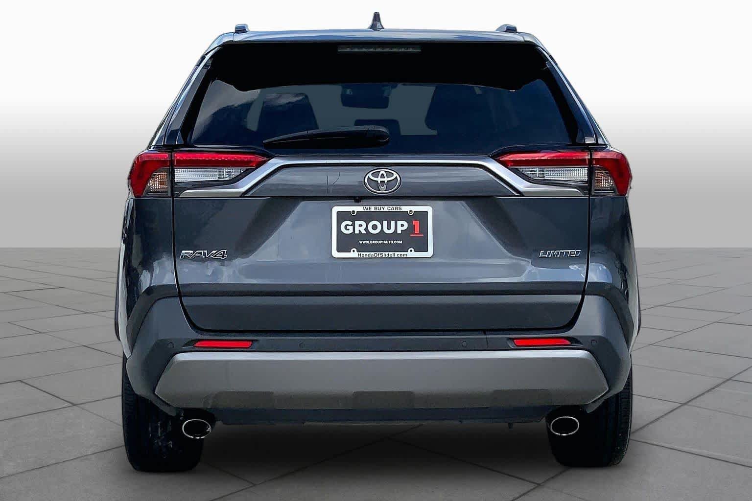 Used 2020 Toyota RAV4 Limited FWD image 5