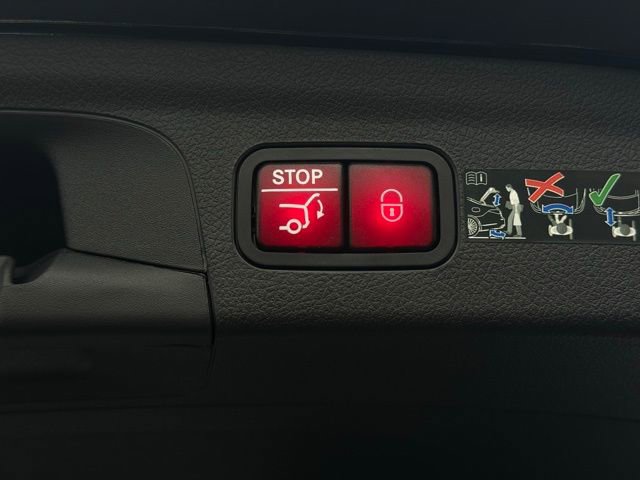 Used 2025 Mercedes-Benz GLE 580 4MATIC image 11