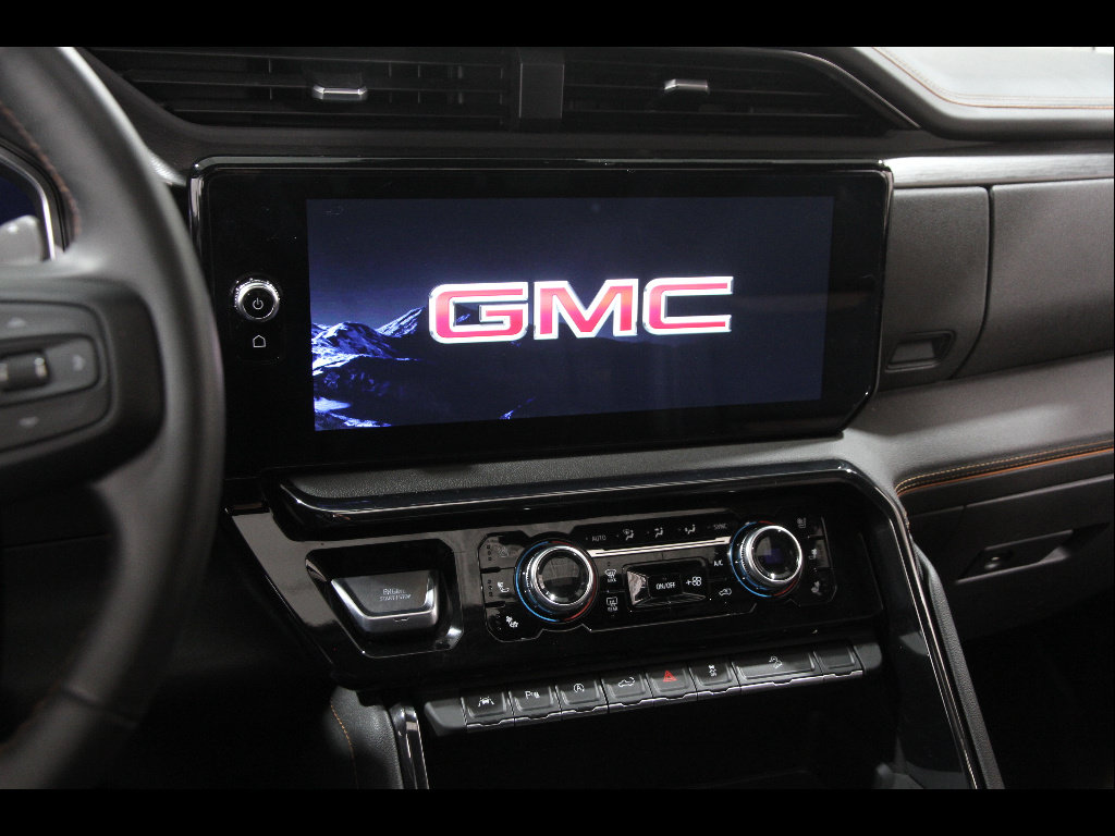 Used 2023 GMC Sierra 1500 AT4 w/ AT4 Premium Package AWD/4WD image 11
