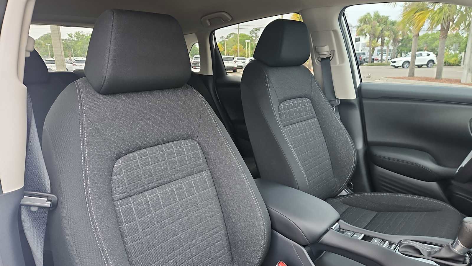 Certified 2026 Honda HR-V LX image 25