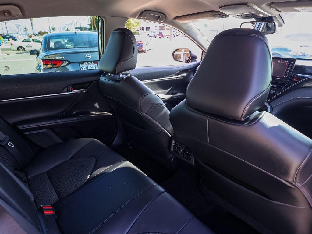 Used 2022 Toyota Camry XSE image 16