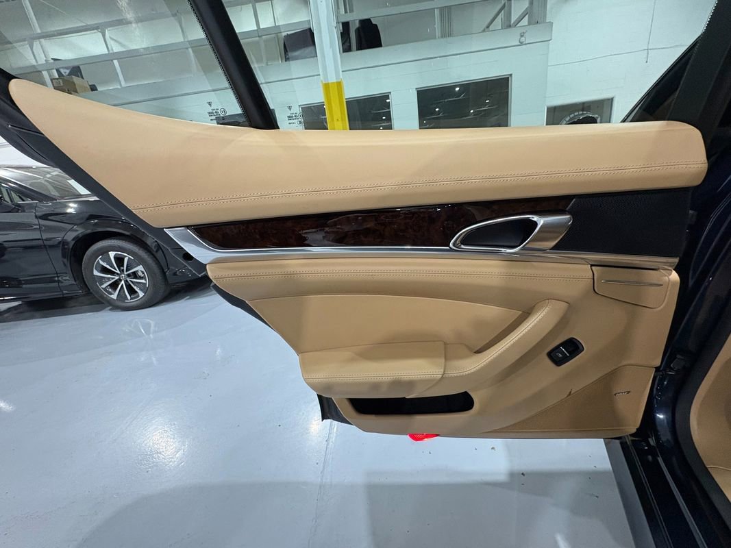 Used 2015 Porsche Panamera GTS w/ Premium Package Plus image 39