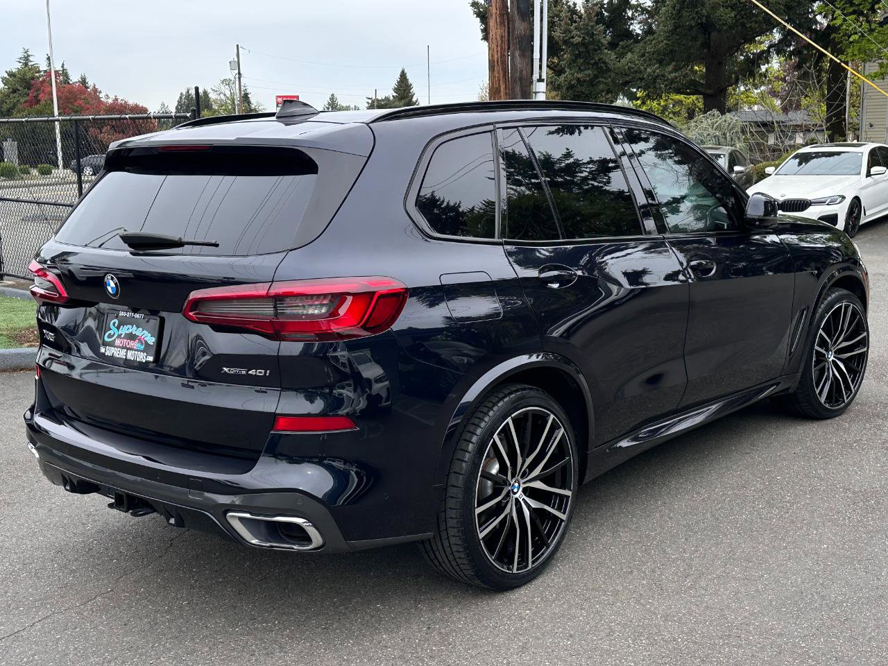 Used 2019 BMW X5 xDrive40i w/ M Sport Package AWD/4WD image 14