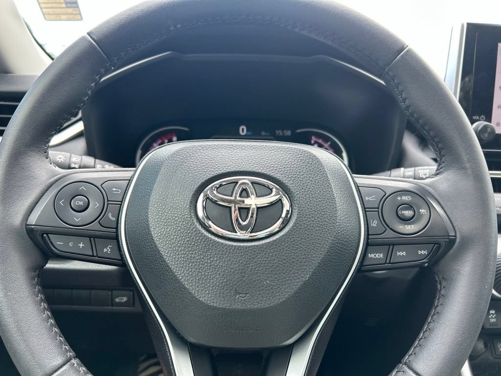 Used 2023 Toyota RAV4 XLE Premium AWD/4WD image 22
