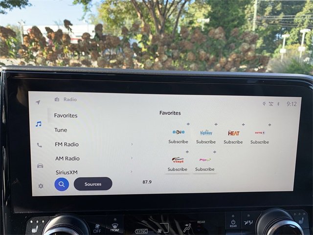 Certified 2023 Toyota Highlander Bronze Edition image 24