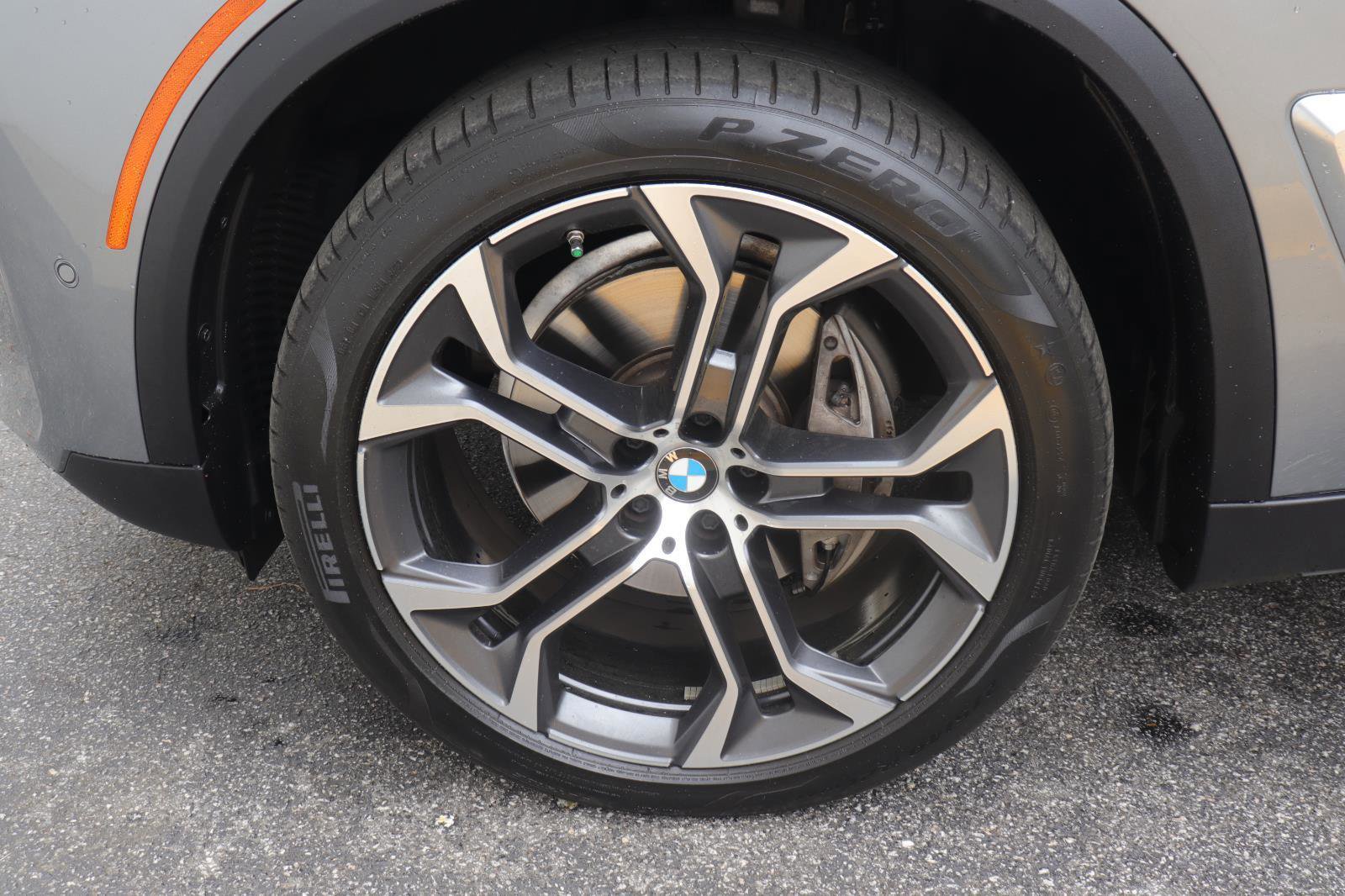 Used 2024 BMW X5 sDrive40i w/ Premium Package image 43