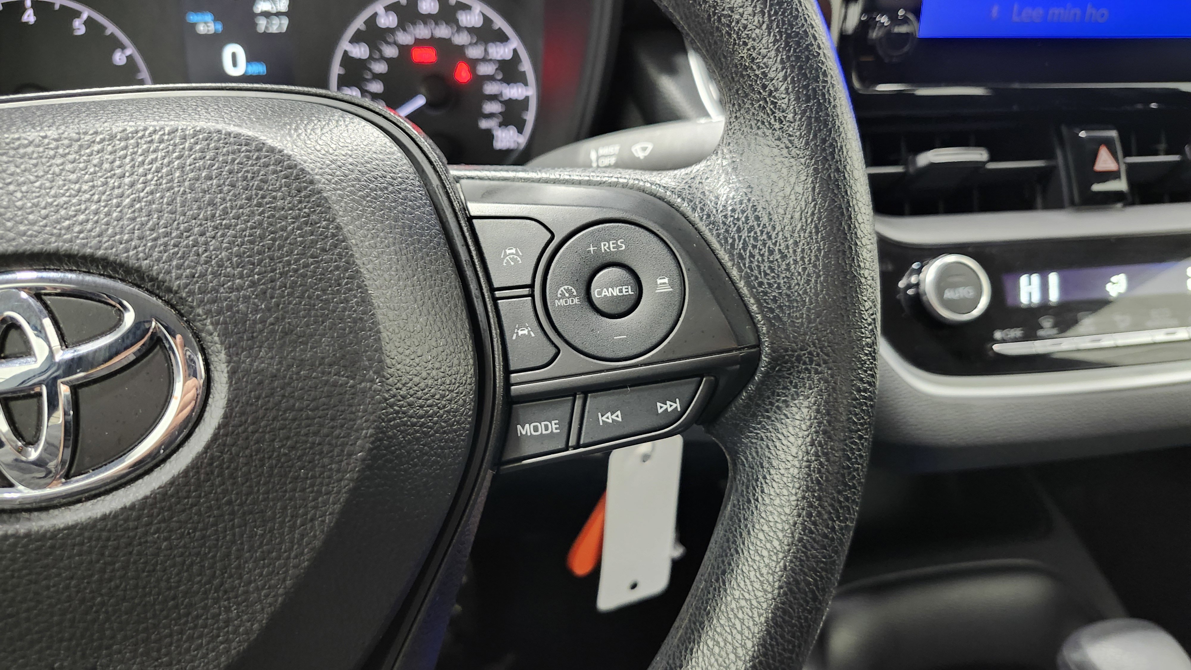 Used 2024 Toyota Corolla LE image 30